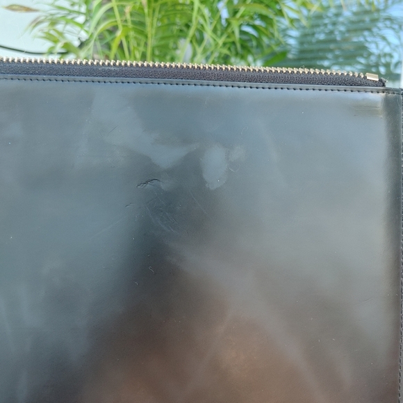 Givenchy Black Leather LOVE Clutch Bag - Picture 3 of 14